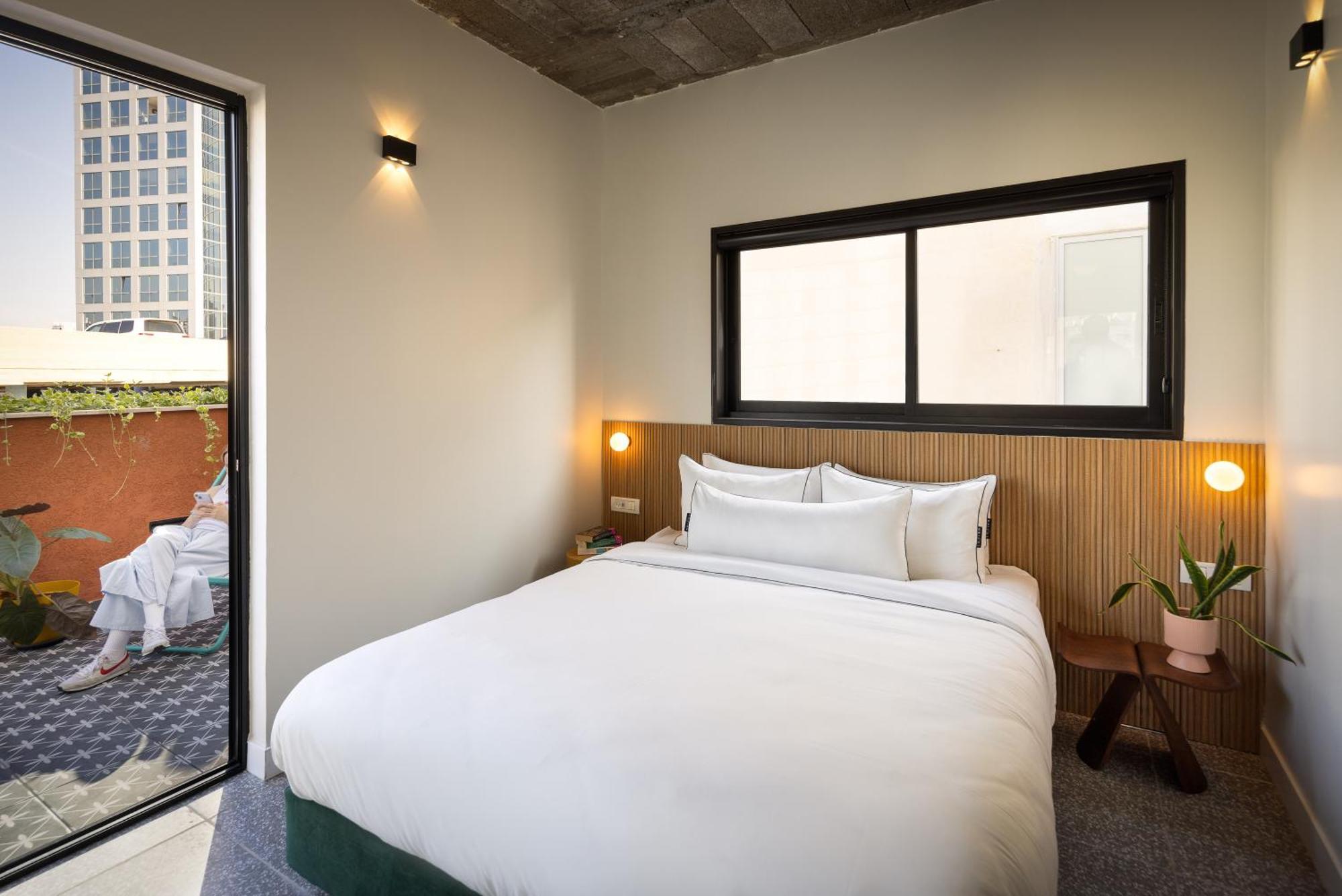 Hotel Savanna - By Loginn Tel-avivian *